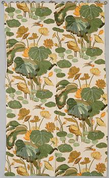 DRAPERI, linne, "Lotus", G P & J Baker, England, 1900-talets fjärde kvartal, 215x120 cm.