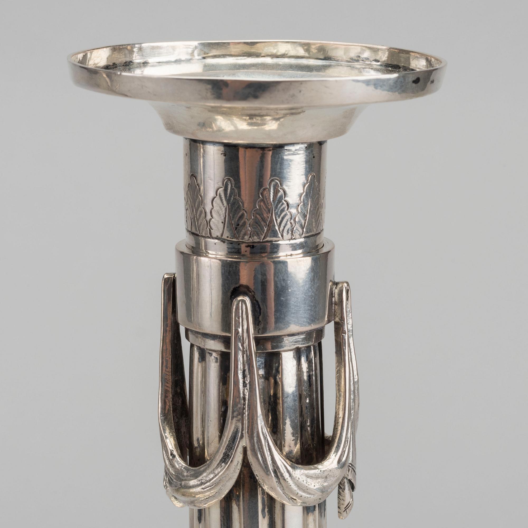 A COUPLE OF SILVER CANDLESTICKS, Braunschweig.