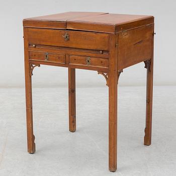 A 19th century vanity table.