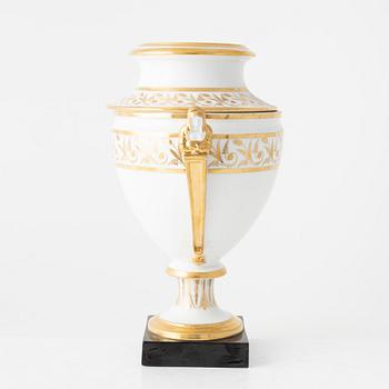 An empire style porcelain glaciere, 19th Century.