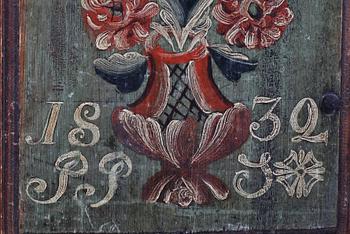 HÄNGSKÅP, allmoge, bär dat 1832.