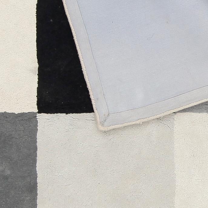 MATTA, tuftad, signerad. Ca 200 x 195 cm.