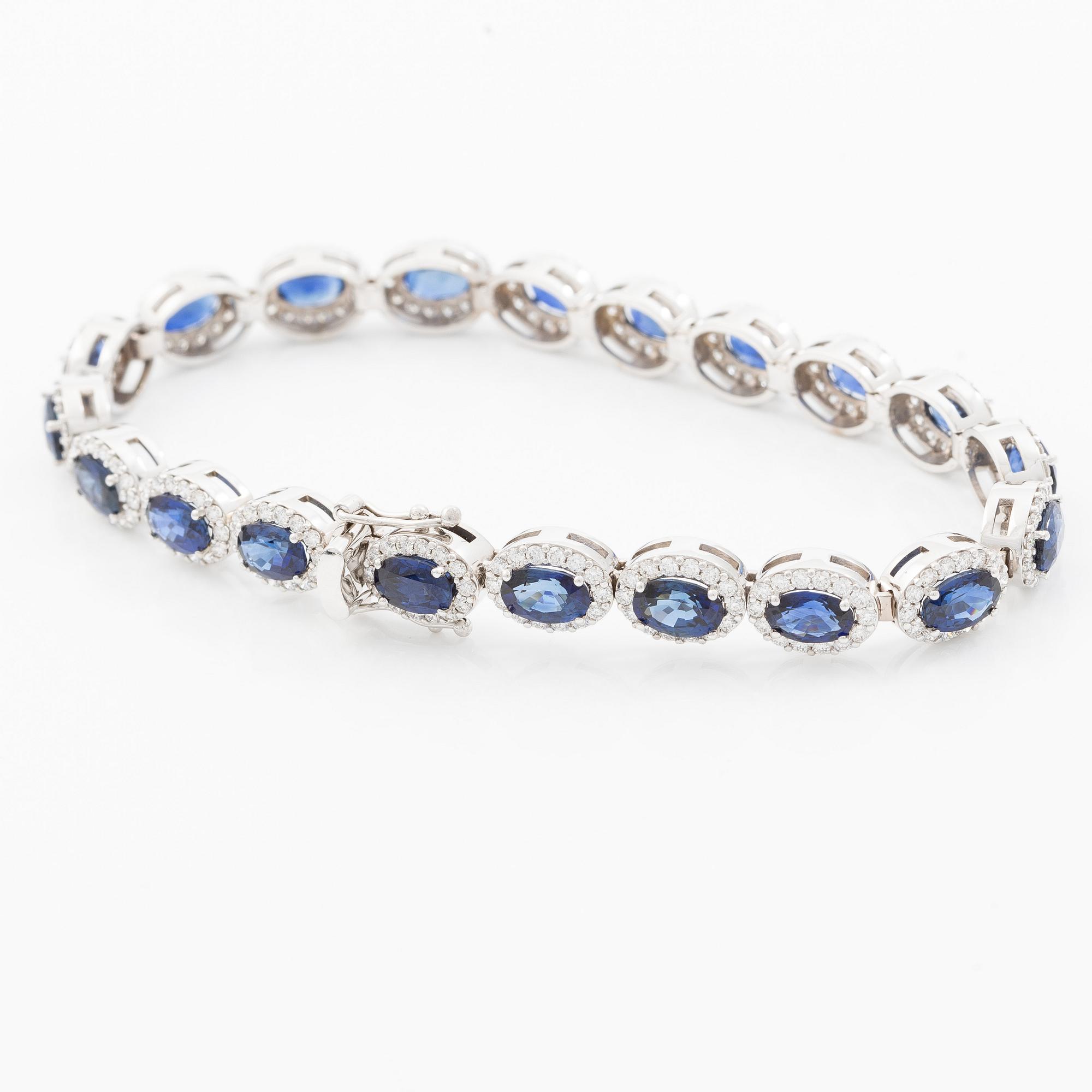 Bracelet 18K white gold with oval faceted sapphires and round brilliant-cut diamonds.