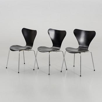 ARNE JACOBSEN, a set of three Sjuan chairs Friz hansen Denmark 1980.