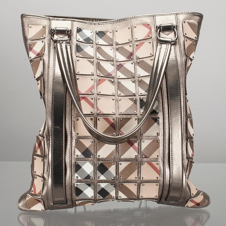 VÄSKA, Burberry.