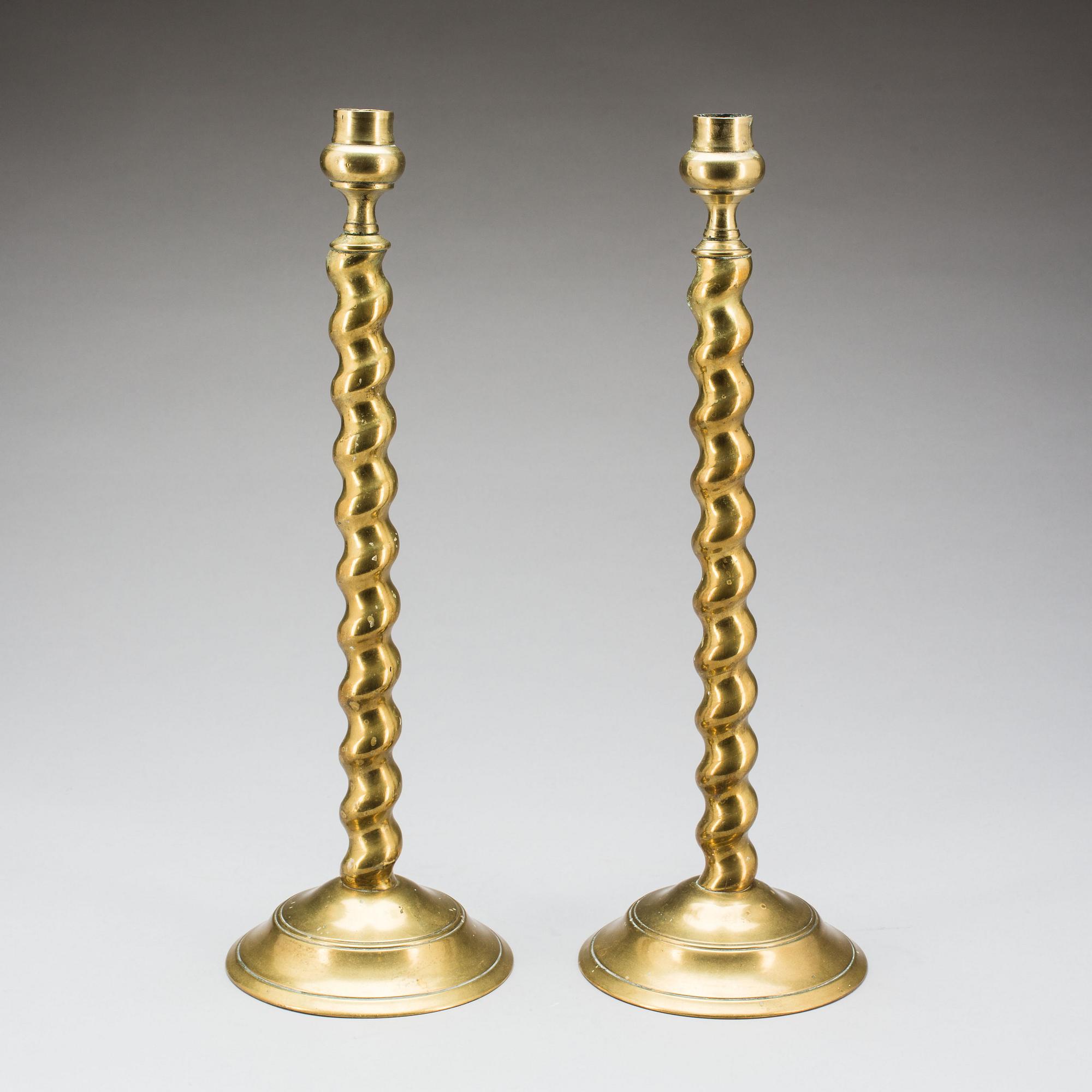 LJUSSTAKAR, ett par, barockstil, 1800-talets slut.