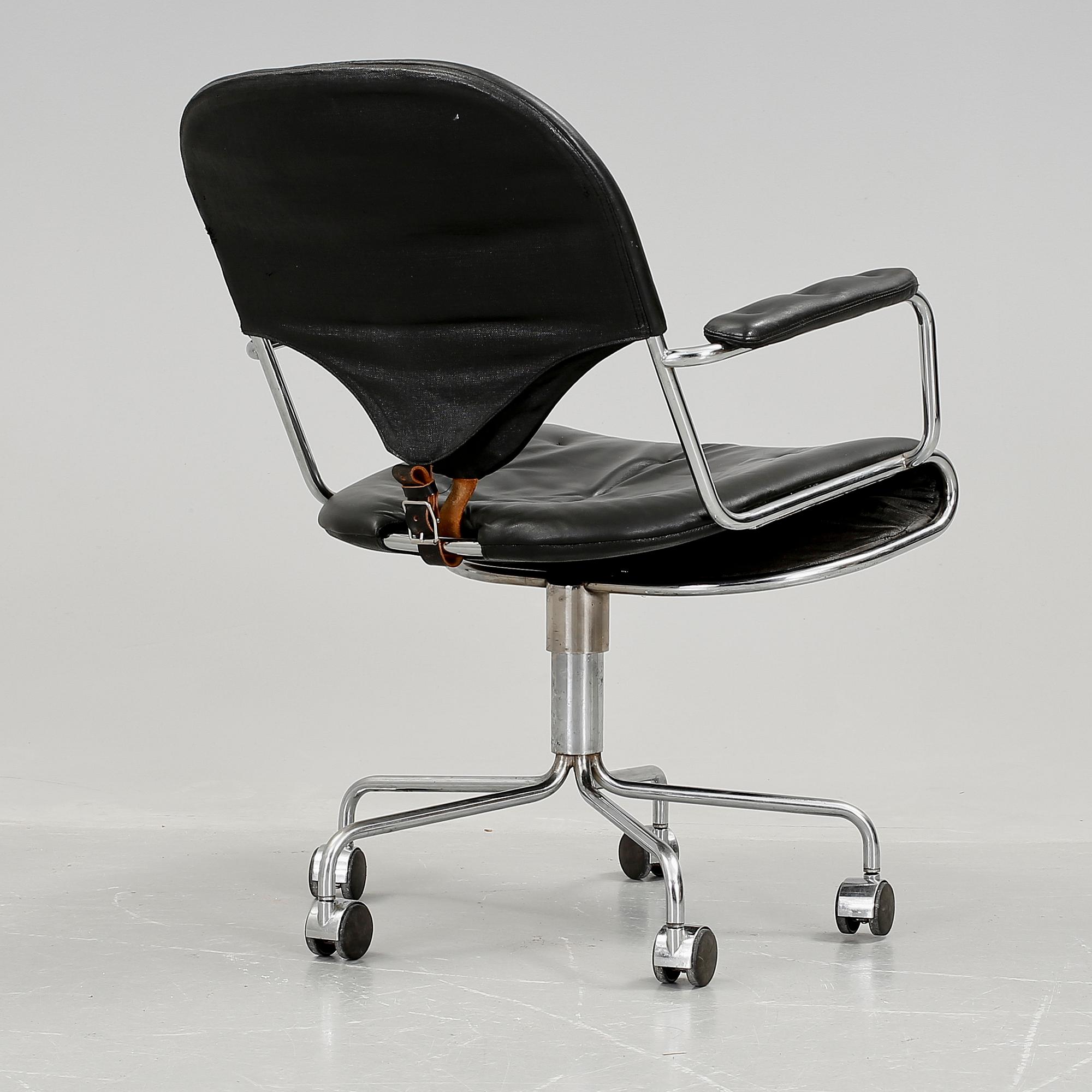 SKRIVBORDSSTOL, "Sam", Sam Larsson, Dux, 1900-talets andra hälft.