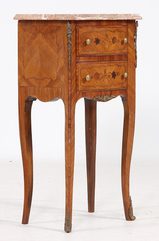 SÄNGBORD, rokokostil, 1900-tal.