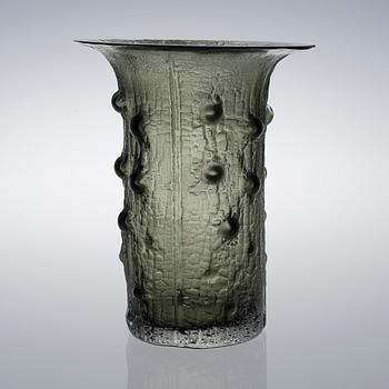 TIMO SARPANEVA, A VASE. Finlandia-series. Signed Timo Sarpaneva 3356, Iittala. Designed in 1964.