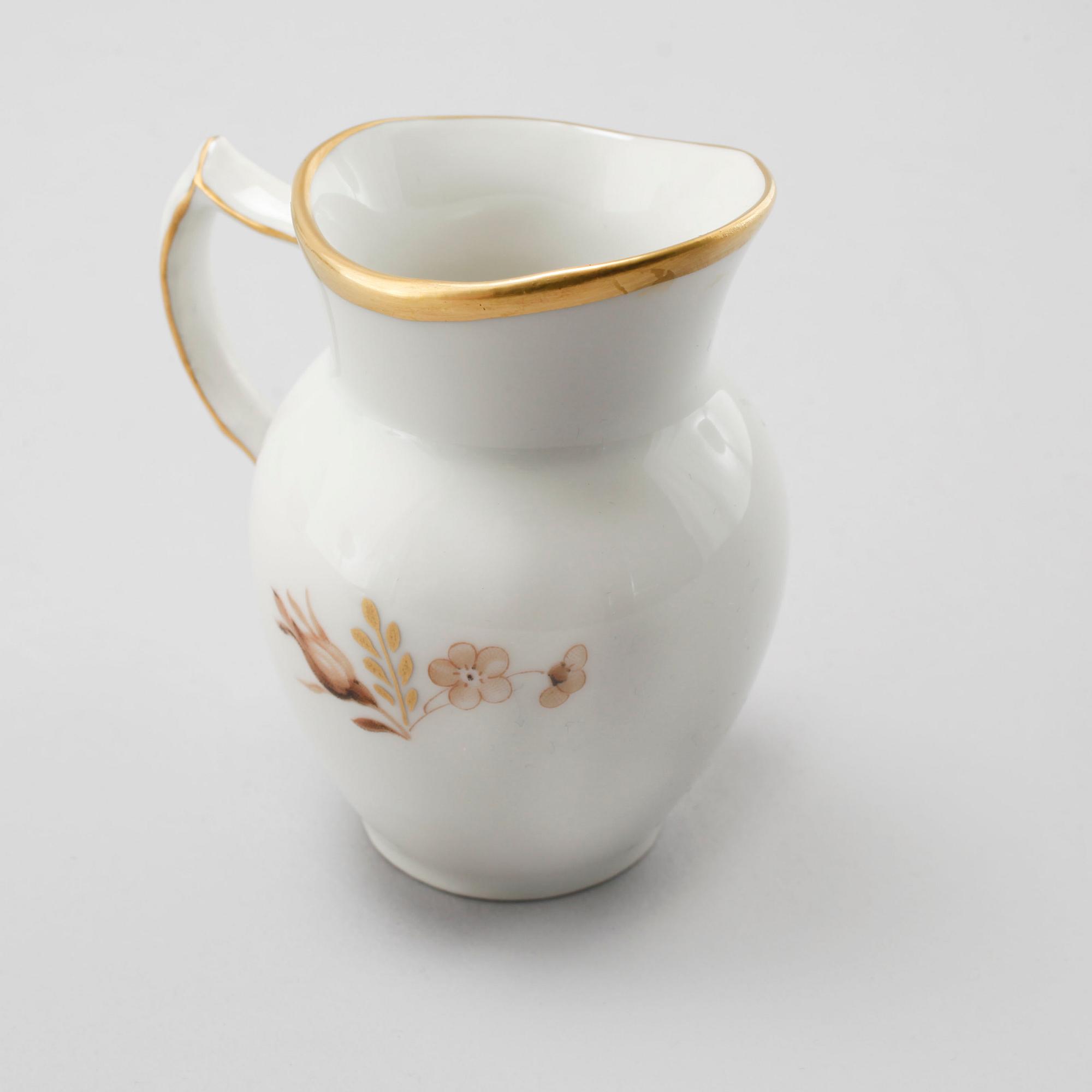KAFFESERVIS, 26 delar, porslin, "Brun rose", Royal Copenhagen, 1900-talets andra hälft.