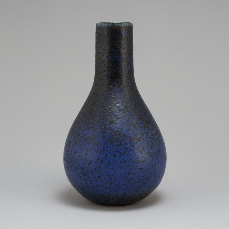 CARL-HARRY STÅLHANE, a unique stoneware vase, Rörstrand 1966.