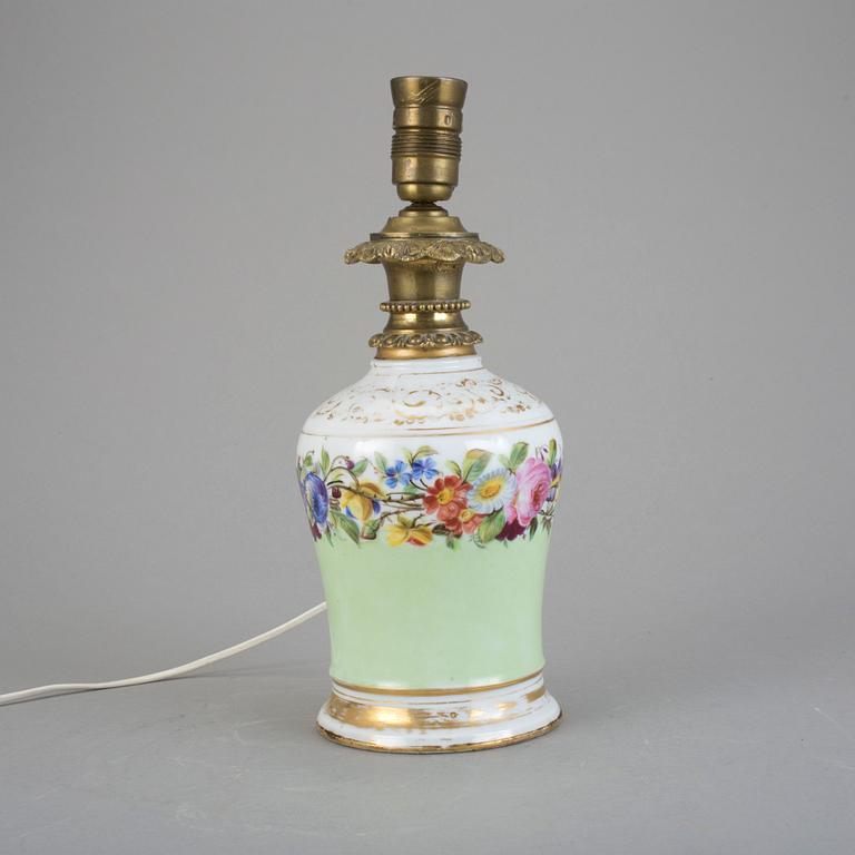BORDSLAMPA, porslin, 1800-talets slut.