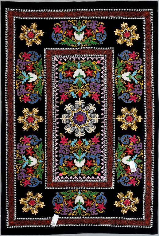 DUK, broderad. Troligen Ryssland, tidigt 1900-tal.