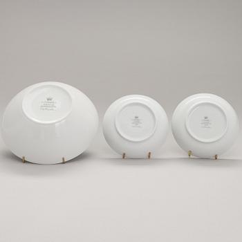 SIGVARD BERNADOTTE, RUOKA-ASTIASTO, 76 osaa, posliinia, "Christineholm".