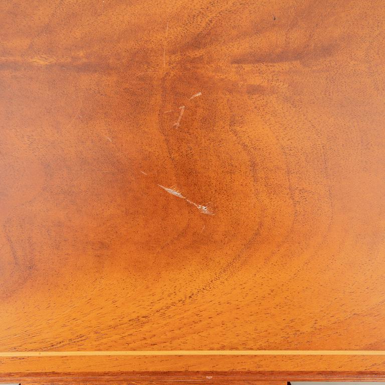 Josef Frank, sideboard, model 821, Svenskt Tenn.