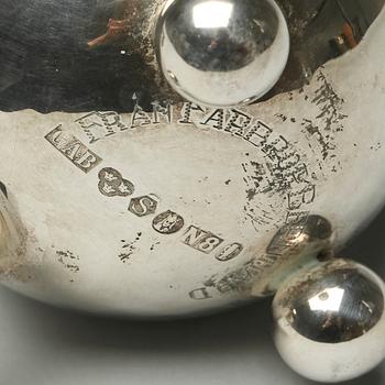 UNDERLÄGG, 15 st samt BÄGARE, silver, 1930-tal. Totalt ca 500 gram.