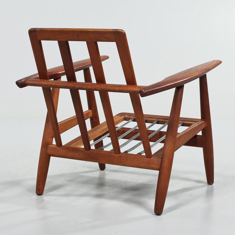 KARMSTOL, "GE-240"/"Cigarren", Hans J Wegner, 1900-talets andra hälft.