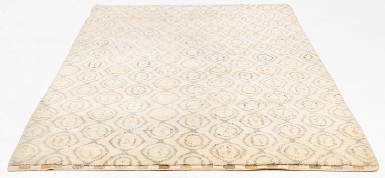 Ingrid Hellman-Knafve, rug, 'Lökar', knotted pile, 324 x 185.5 cm, signed IH-53.