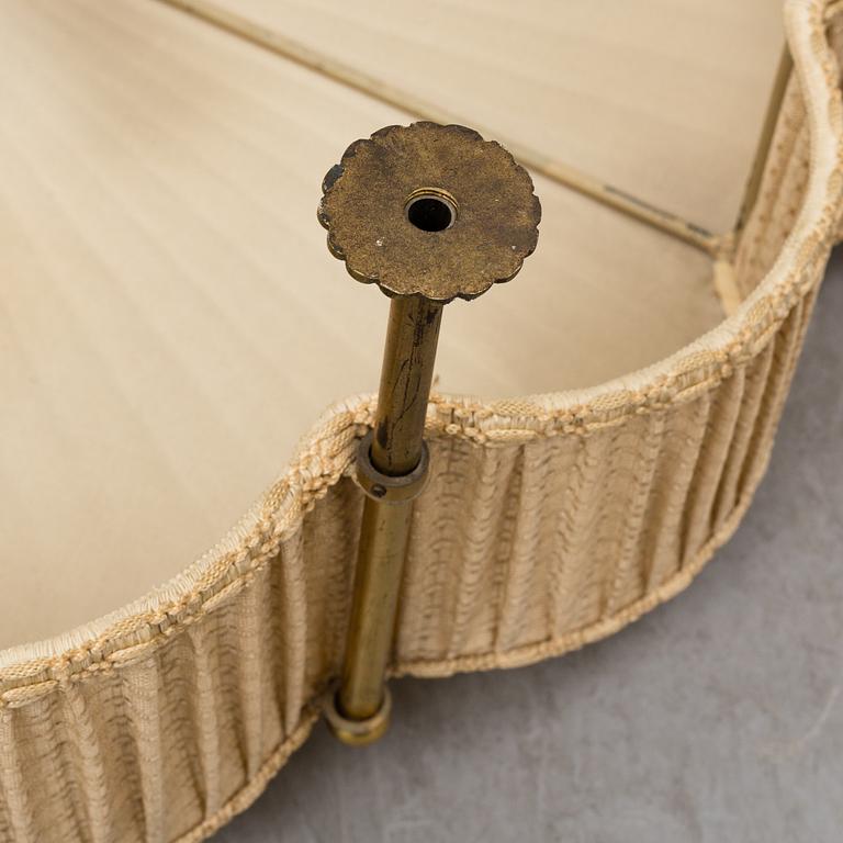 A 1940/50's ceiling light.