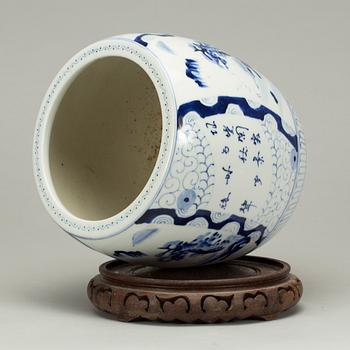 YTTERFODER, porslin, Japan, 1900-talets mitt.