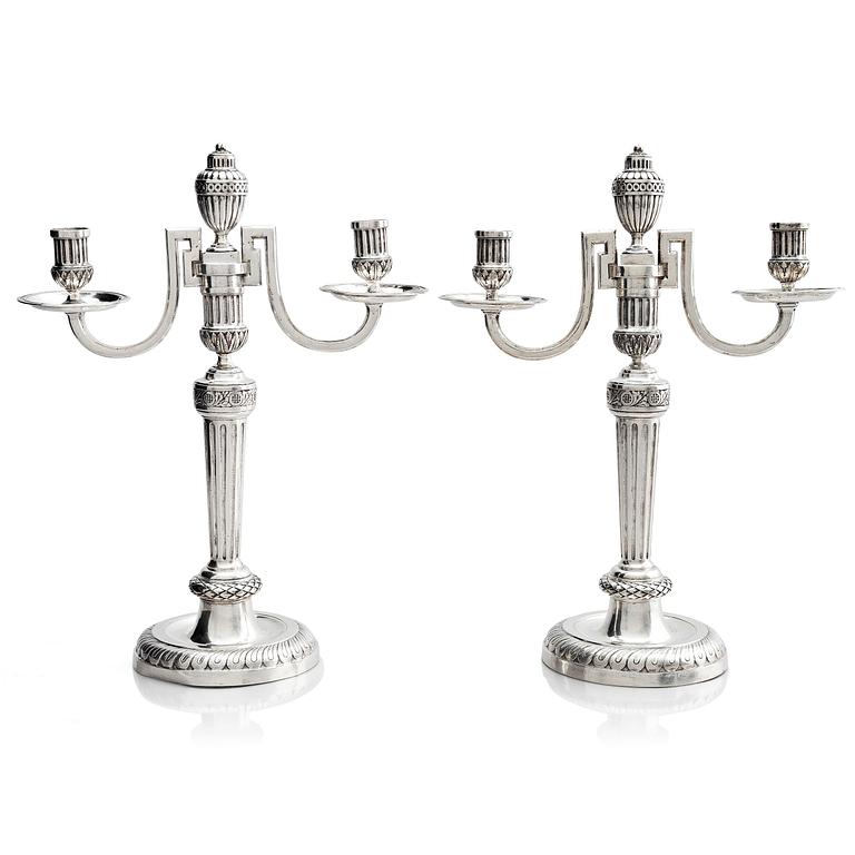 Kungliga kandelabrar, ett par, för två ljus, silver, Österrike, lgnaz Joseph Würth, Wien 1779, Louis XVI.