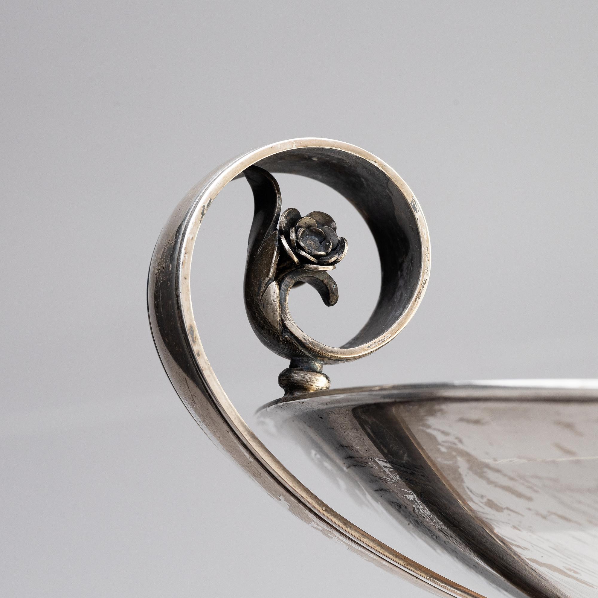 Atelier Borgila, a sterling silver bowl on foot, Stockholm 1930.