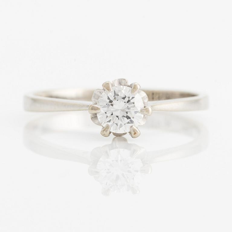 Ring, 18K white gold with brilliant-cut diamond.