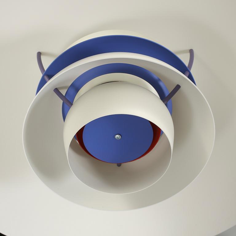 TAKLAMPA, PH-5, Poul Henningsen för Louis Poulsen, Danmark, 1900-talets andra hälft, höjd ca 30 cm.