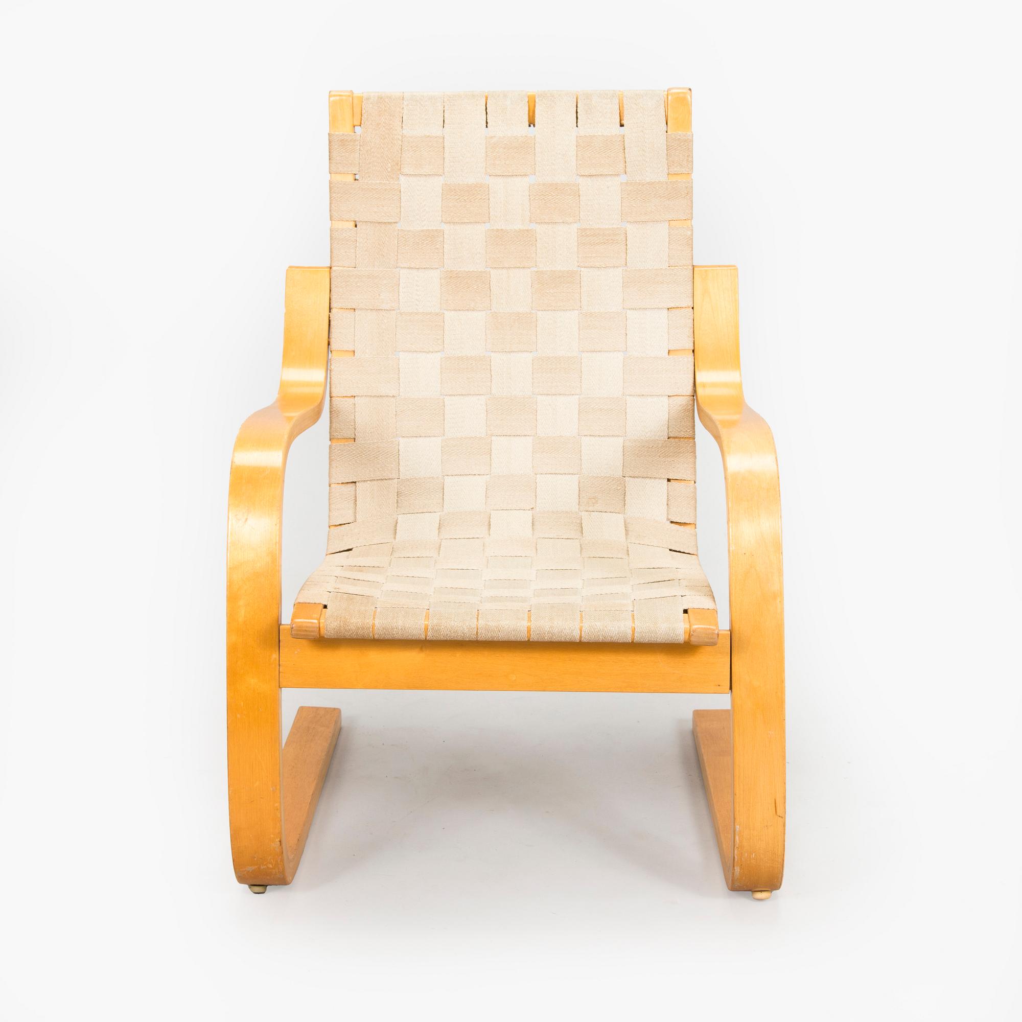 Alvar Aalto, Fåtölj, modell 30 för  O.Y. Huonekalu- ja Rakennustyötehdas A.B. 1957.
