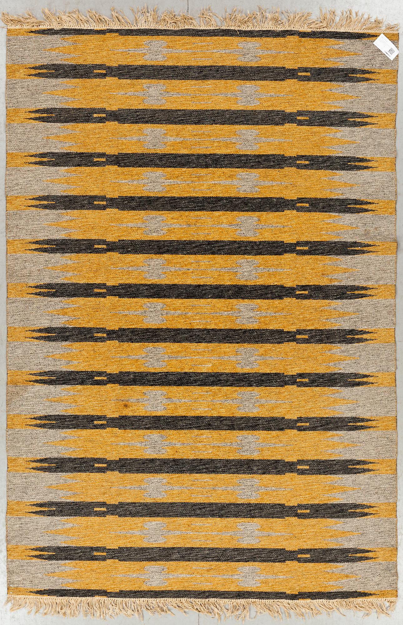 MATTA, rölakan, dubbelvävd, omkring 1940-50. Ca 234x160.