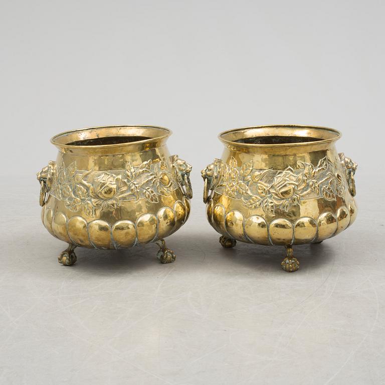 A PAIR OF BRASS FLOWER POTS, Ernest Houbian, Dinant, 19th century.