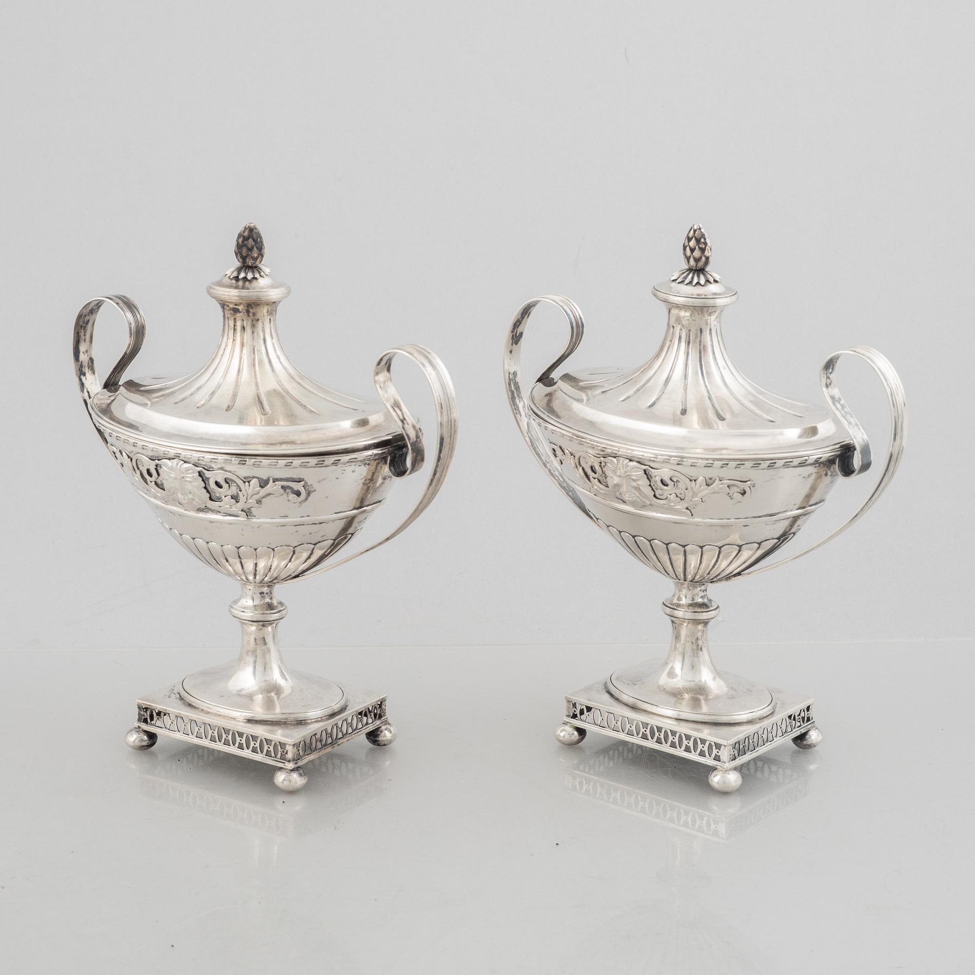 A pair of Swedish silver sugarbowls, mark of Samuel Pettersson, Linköping 1887.