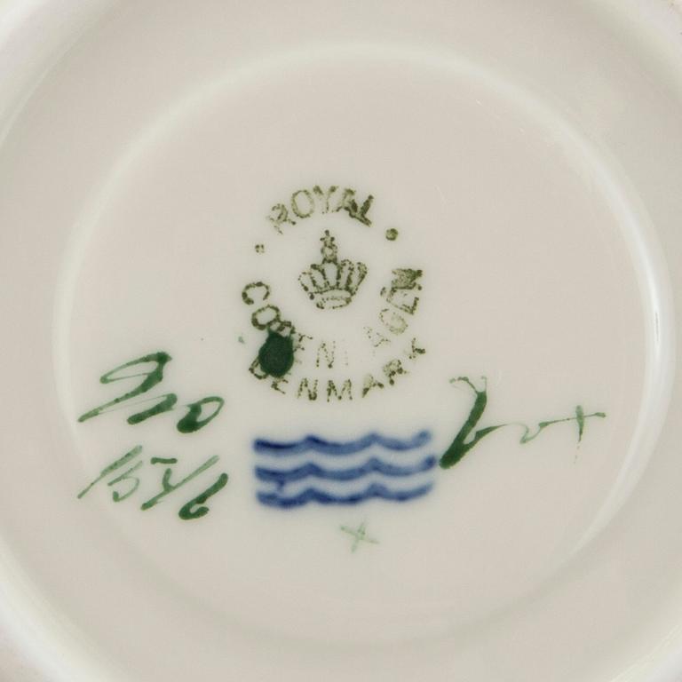 KAHVIKUPPEJA, 8 kpl, posliinia, Royal Copenhagen.