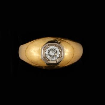 RING, 23k guld med briljantslipad diamant ca 0,4 ct. Vikt ca 12 gram.