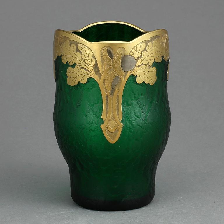 VAS, glas och mässing, märkt St Denis Paris. 1900-talets början.