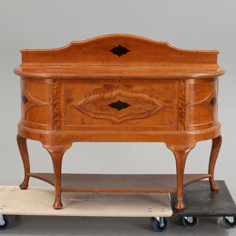 BUFFÉ/SIDEBOARD, Mobilia Malmö, 1900-talets första hälft.