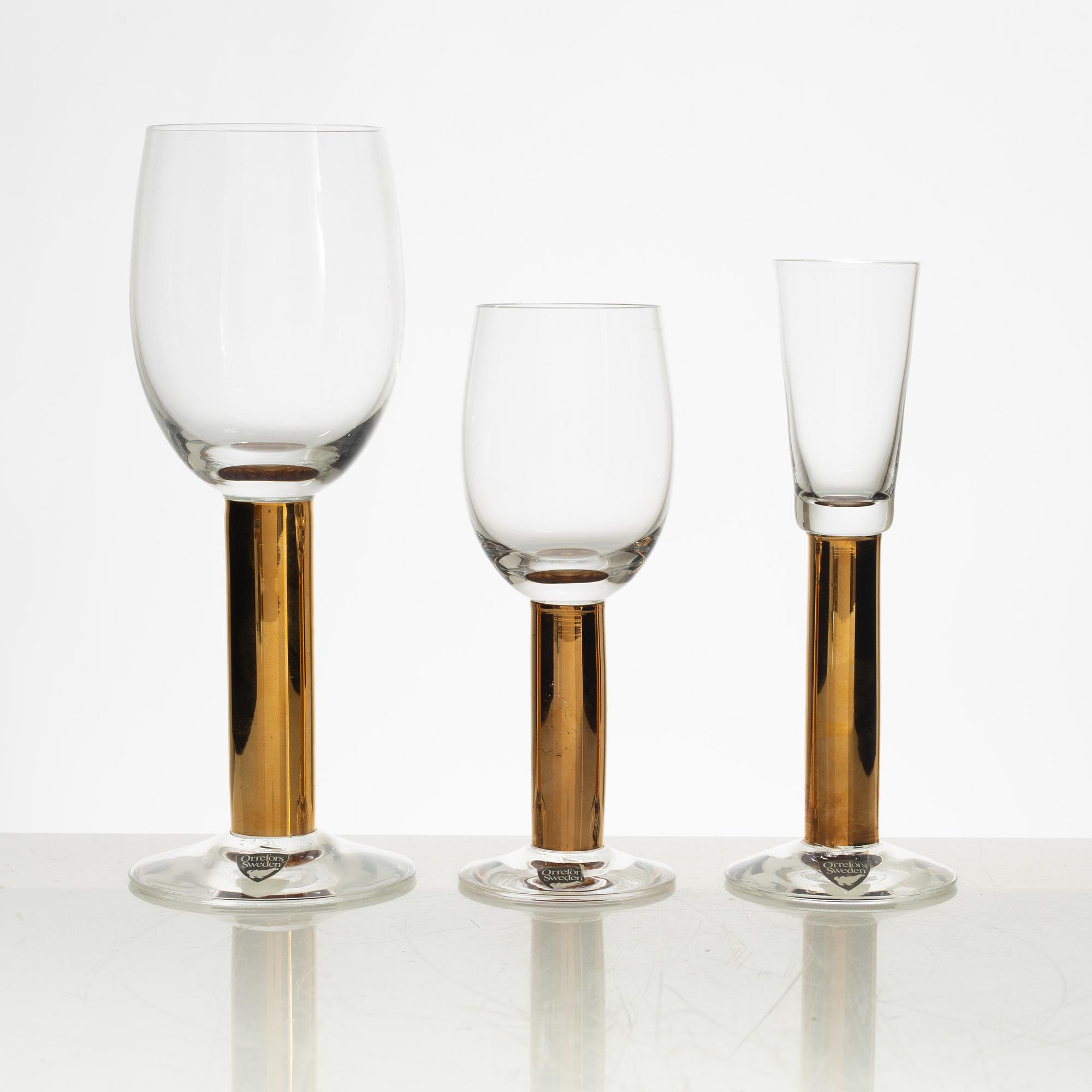Gunnar Cyrén, a 24-piece 'Nobel' glass service, Orrefors.