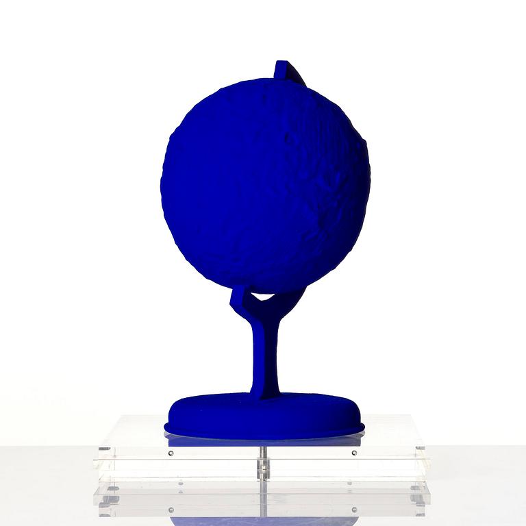 Yves Klein, "La Terre Bleue".