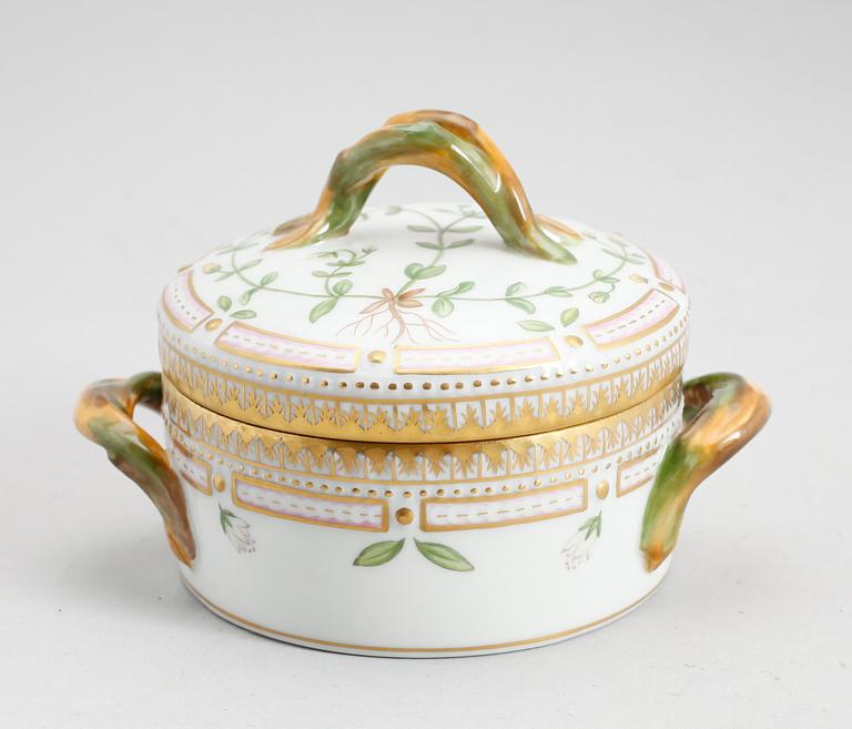 LOCKSKÅL, porslin, "Flora Danica", Royal Copenhagen.