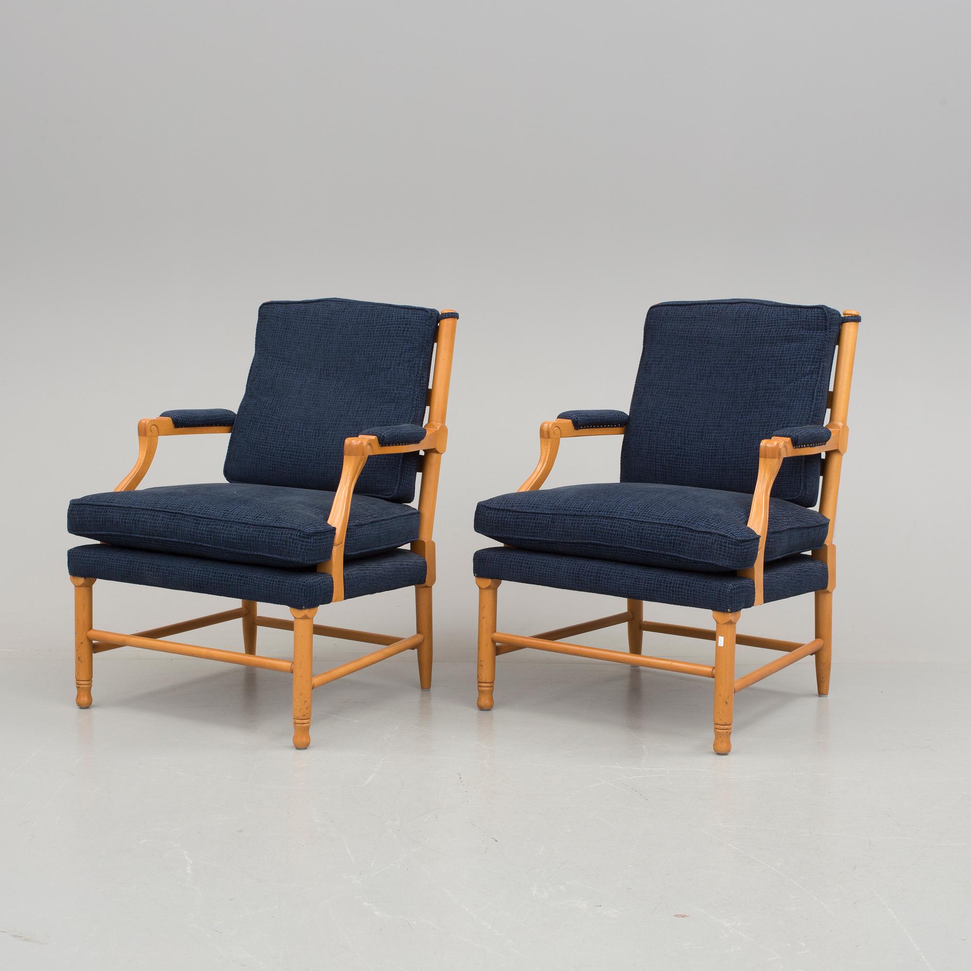 FÅTÖLJER, ett par, så  kallade Gripsholmsfåtöljer, 1900-talets slut.