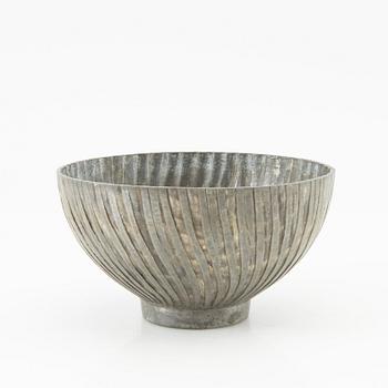 Gunnar Nylund, likely, bowl, pewter.