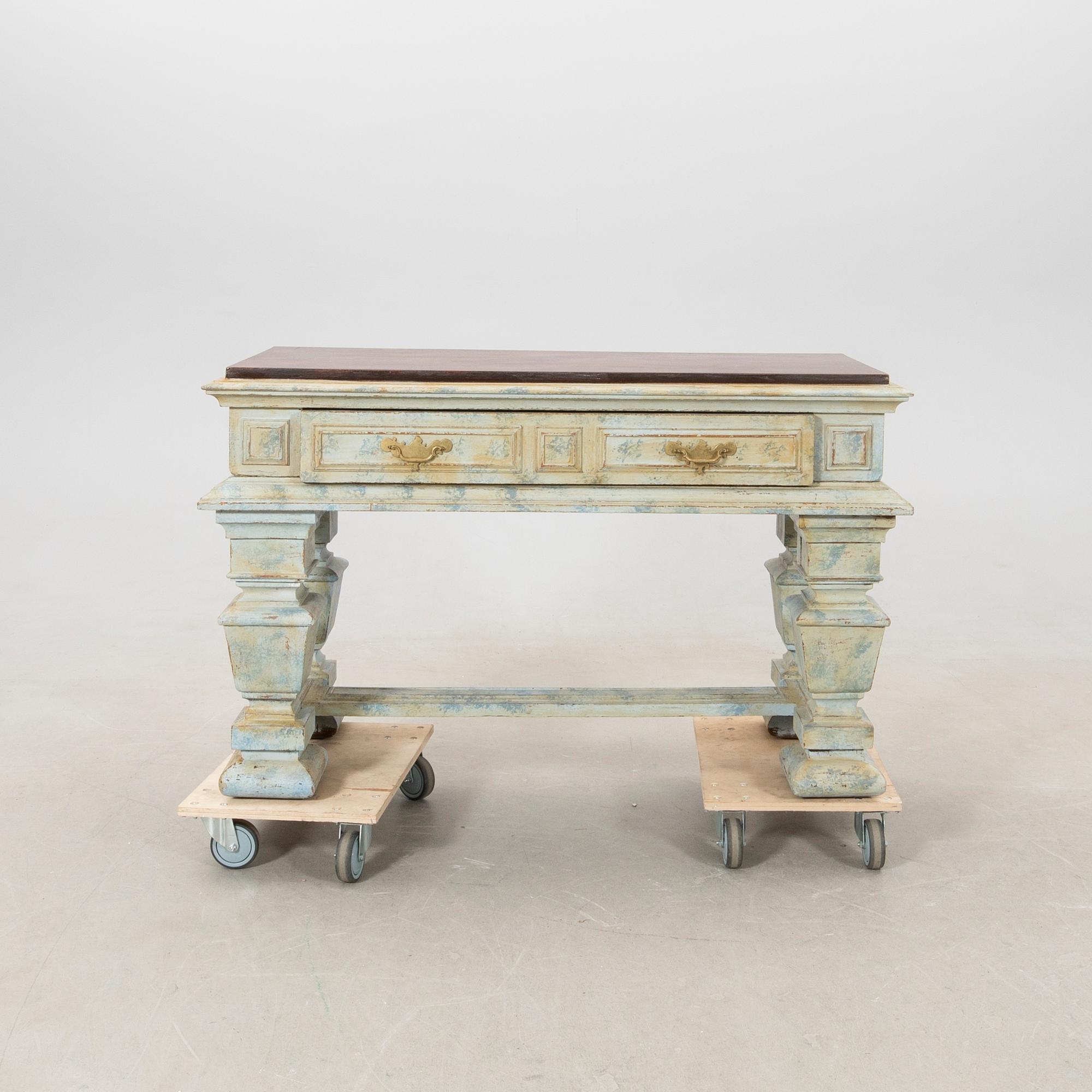 Bord/Sideboard barockstil omkring 1900.