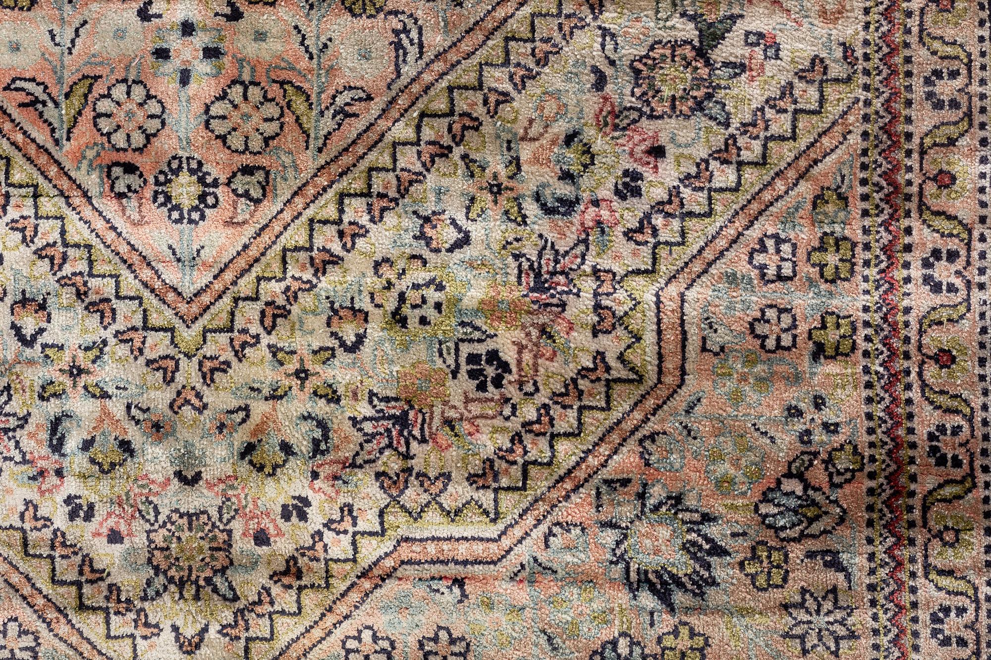 Carpet, silk, ca 160 x 95 cm.