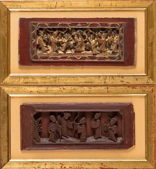 Two Chinese wall reliefs in carved wood, second half of the 20th century.