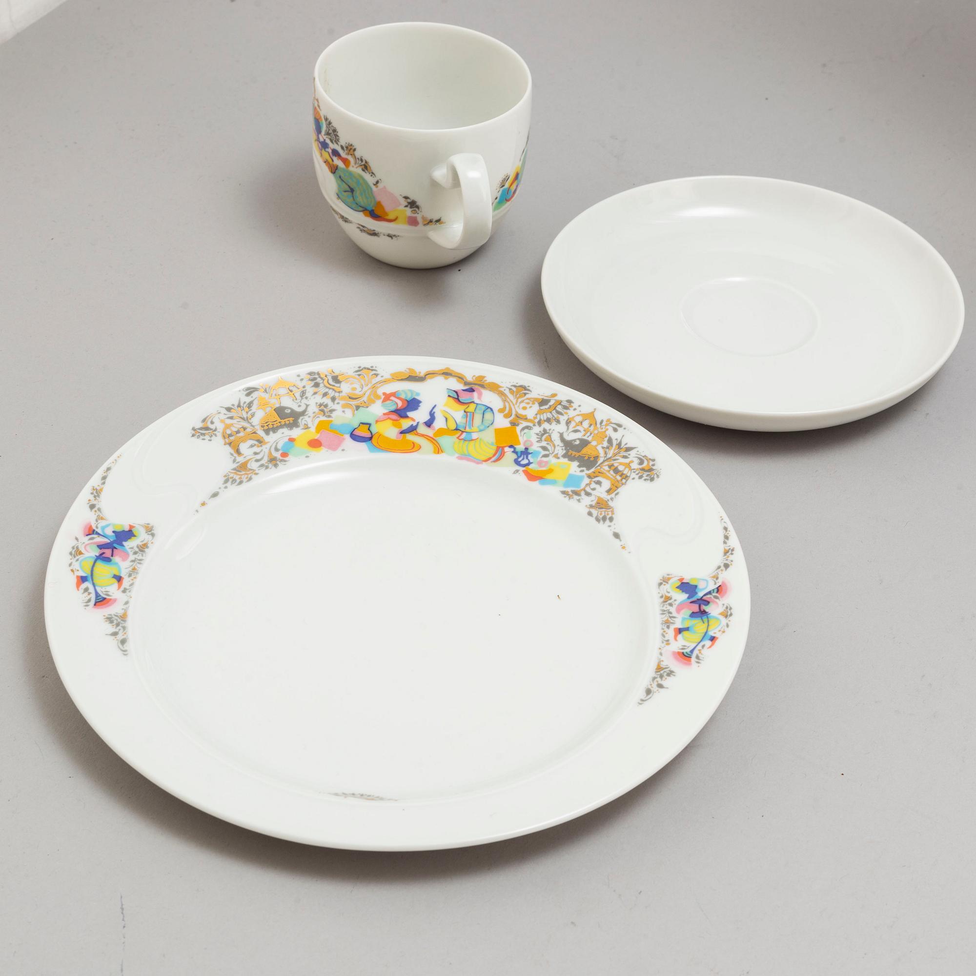 BJÖRN WIINBLAD, a part 'Studio-line' coffee porcelain service, from Rosenthal (33 pieces).