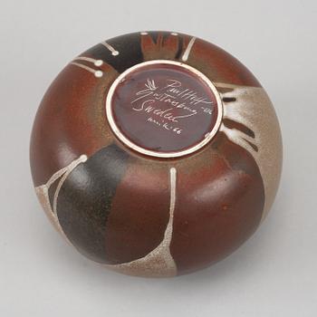 Paul Hoff, a unique stoneware pot with cover, Gustavsberg studio, Sweden 1986.