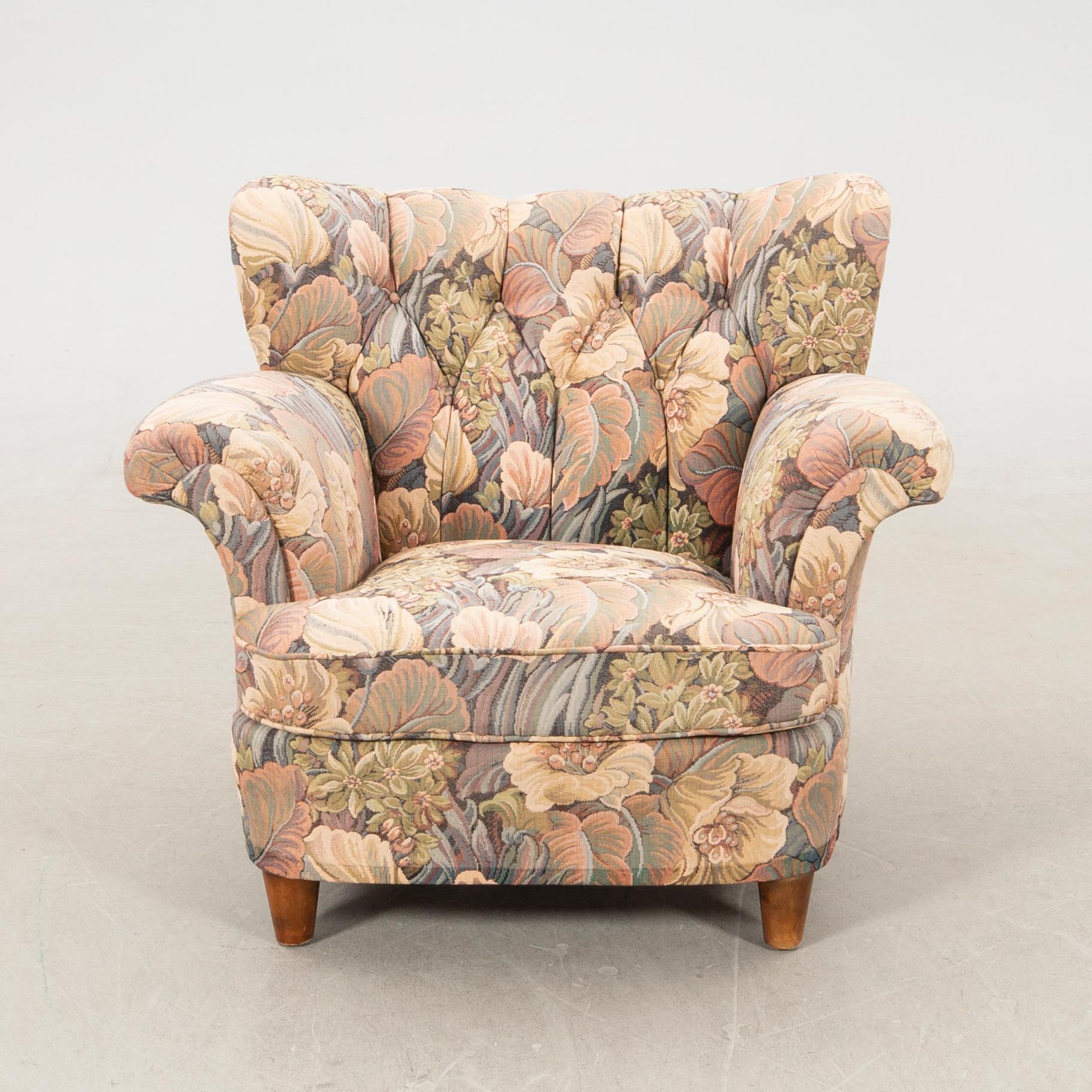 Armchair, first half of the 20th century.
