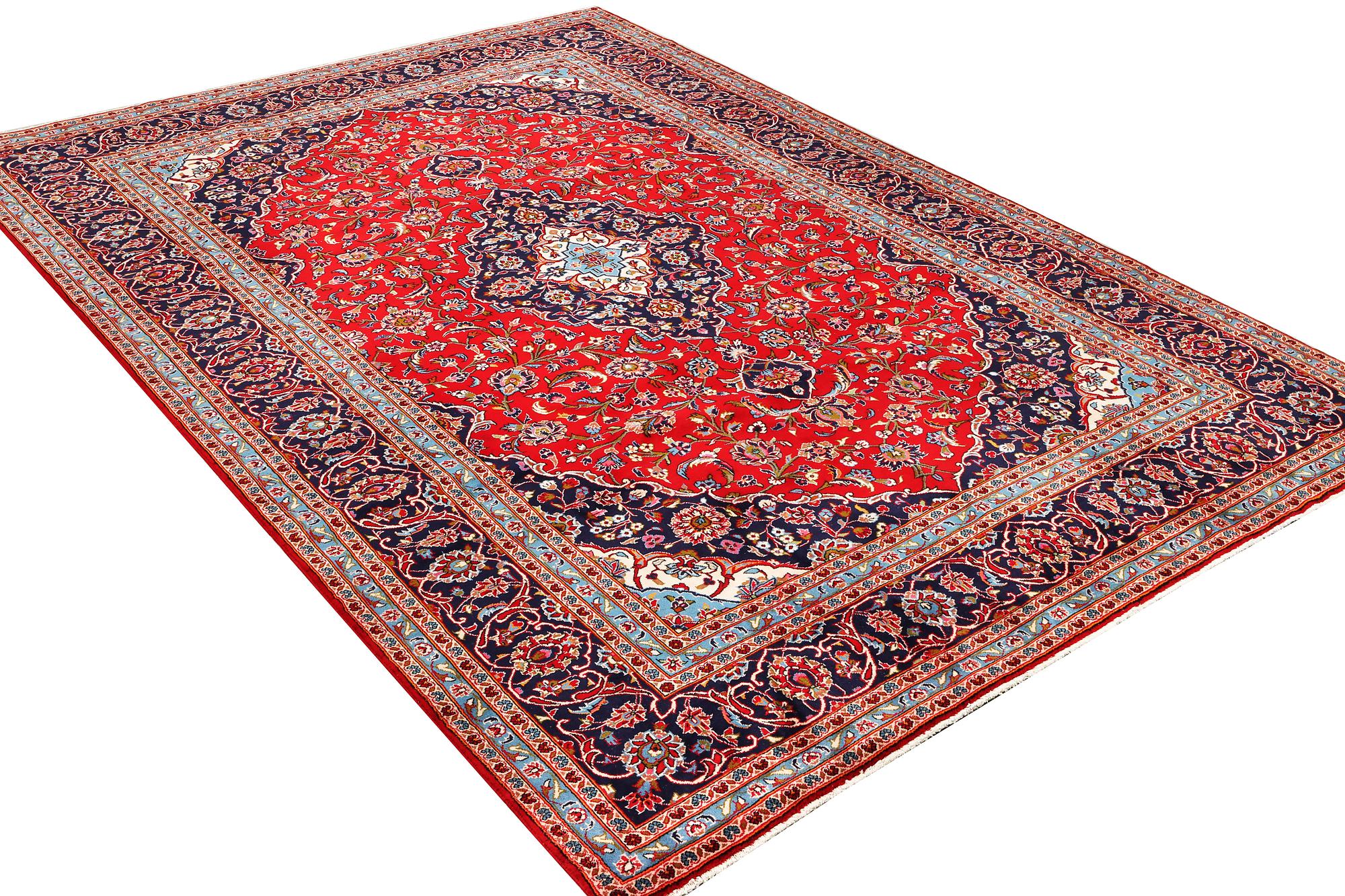 A Keshan carpet, c. 372 x 247 cm.