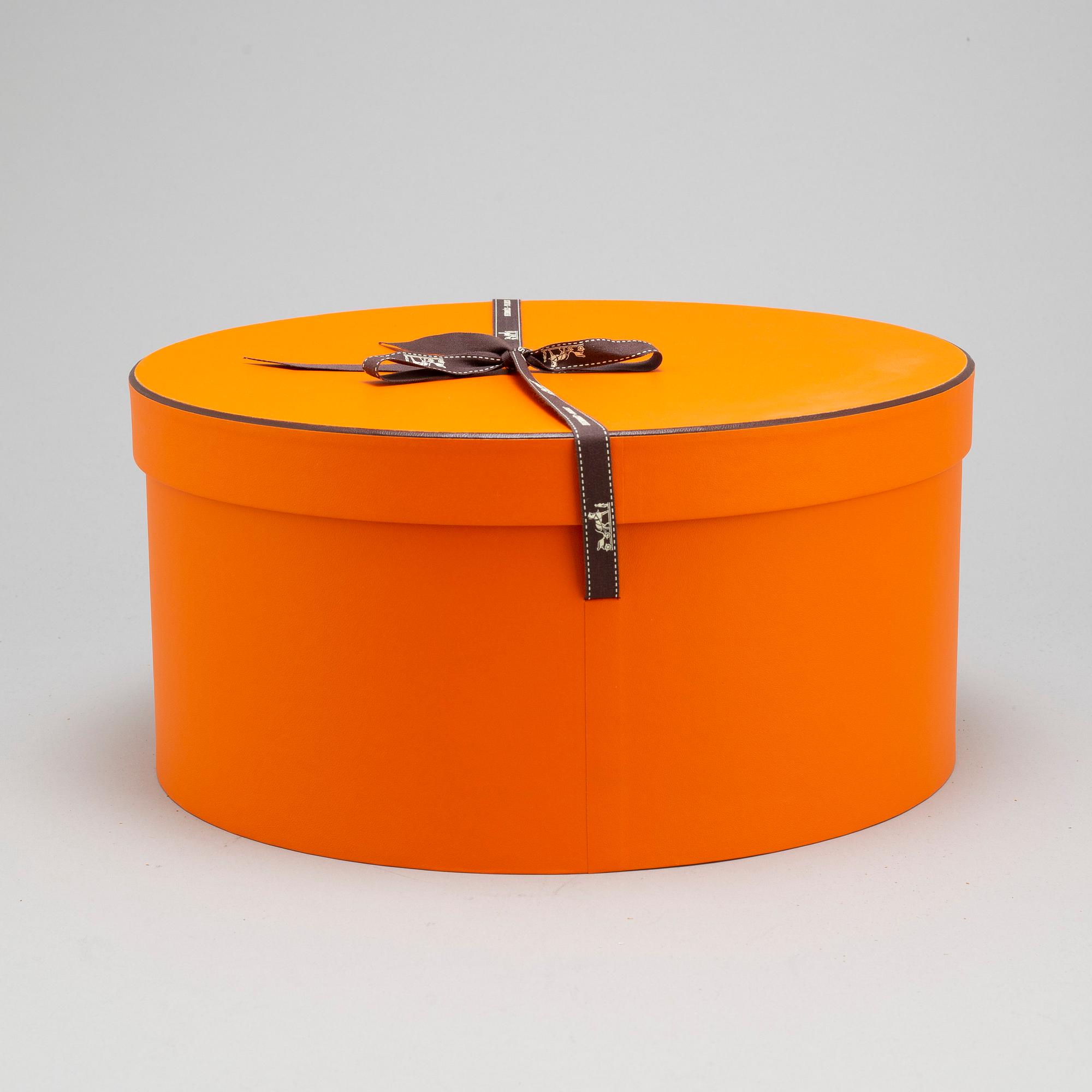 Hermes orange hat box White Round Gift Box with Orange Trim AWK Design Antiques, Inc. | An amazing collection of Hermes  main image 4