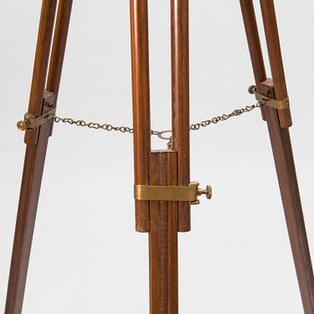 A spotting scope with stand from the latter half of the 20th century.